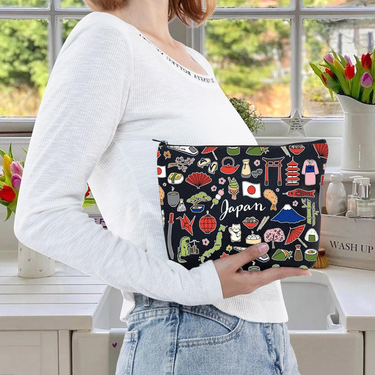 LEVLO Japan Travel Pouch Bag - Japan Souvenir Gift, Japan Theme Zipper Pouch, Japanese Trip Gift (Black)